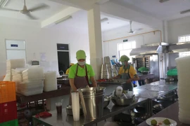 Hiệu trưởng trường Tiểu học Trần Thị Bưởi phản hồi về thức ăn bán trú 'nghèo nàn'