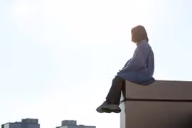 Nam bảo vệ cứu người nhảy lầu nhưng nhận cái kết bất ngờ