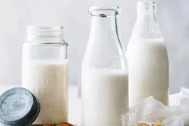 Uống một ly sữa hay một hộp sữa chua mỗi ngày sẽ tốt hơn?