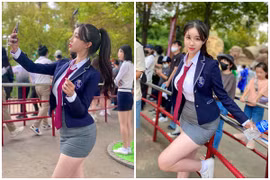 Người đẹp Hàn Quốc diện đồng phục ngắn cũn khoe vòng 3