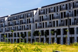 Cắt lỗ sâu, trả môi giới nửa tỉ, bất động sản phía Tây Hà Nội vẫn ế