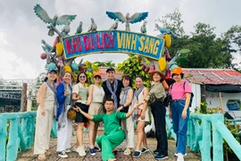 Ghé Khu du lịch Vinh Sang để thấy “con người là hoa là đất“