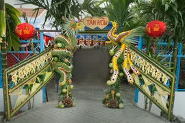 Trầm trồ với những cổng cưới lá dừa đậm chất miền Tây