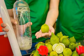 Chanh Quảng Đông đắt đỏ và nỗi buồn cam sành ‘ngọt nước’ 