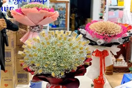 Chị em tới tấp khoe loạt quà 20/10 đáng đồng tiền bát gạo 