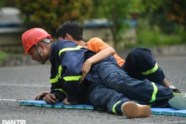 Ngày huấn luyện của “hiệp sĩ” cứu 4 người đuối nước ở biển Vũng Tàu