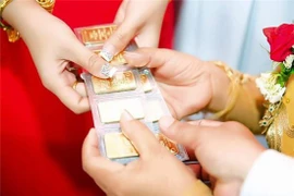 Ngã ngửa khi biết vàng cưới gửi mẹ chồng bị bà đem đi đâu