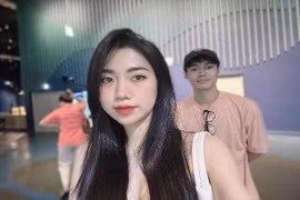 Sợ anh trai ế, em gái Văn Toàn lên MXH làm điều này