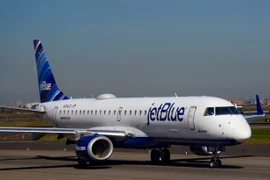  Khoảnh khắc đặc biệt của tiếp viên hàng không JetBlue gây chú ý