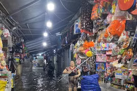 TP HCM: Dự báo triều cường lớn, dân lại lo nơm nớp