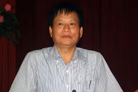 Dính “thi hộ” vẫn lên chức: Đã xóa “án” kỷ luật?