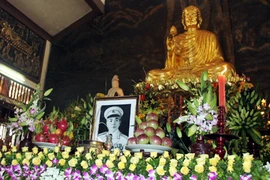 Thiền viện Sùng Phúc kín người dâng hương Đại tướng