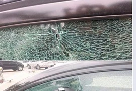 Xôn xao xã hội đen bịt mặt nã súng ô tô trên cao tốc