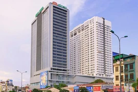 Rơi từ tầng 11 tòa nhà Mipec, 2 mẹ con tử vong