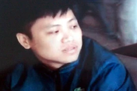 Giả vờ làm quen để trộm