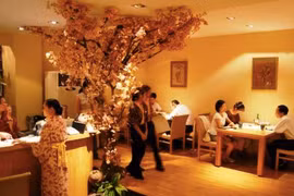 Nhà hàng Nhật giá đắt nhưng phải ăn... tương giả