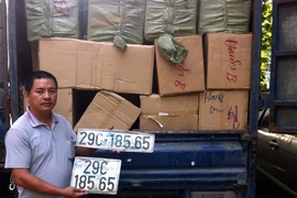 Chở hàng lậu còn dùng “giấy tờ giả”, không thắt dây an toàn