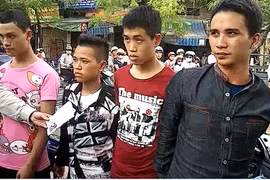 Mang ma túy lao thẳng xe vào 141