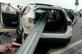 Tai nạn ở cao tốc Nội Bài Lào Cai, 3 người thương vong 