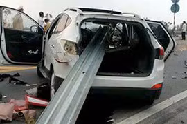 Tai nạn ở cao tốc Nội Bài Lào Cai, 3 người thương vong 