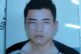 Xách dao vào trụ sở công an truy sát ở Hà Nội