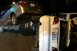 Camry gây tai nạn liên hoàn xôn xao thành phố Lào Cai