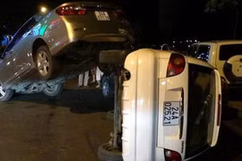 Camry gây tai nạn liên hoàn xôn xao thành phố Lào Cai