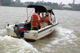 Xác chết phát hiện trên sông Hồng không phải Cát Tường