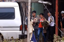 Hành trình tìm kiếm thi thể bé gái 3 tuổi chết thảm