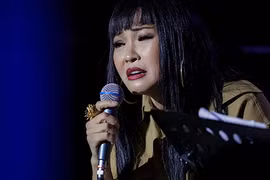 Vòng vo vụ xúc phạm dân Quảng Ngãi, Phương Thanh đón “bão” tẩy chay