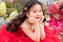 Vẻ đẹp như thiên thần của cháu gái Ninh Dương Lan Ngọc