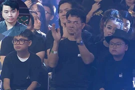 Bật cười con trai Xuân Bắc đoán lý do Karik khóc ở Rap Việt