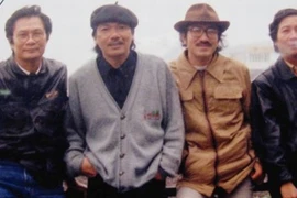 Ngưỡng mộ tình bạn của “Bộ tứ sông Hồng” trong showbiz Việt