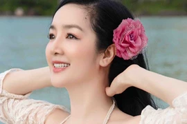 Hoa hậu Giáng My diện bikini khoe body nuột nà ở tuổi 49