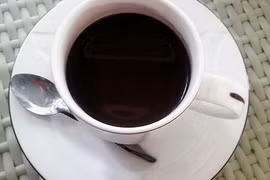 6 loại thực phẩm và đồ uống có thể làm ố răng