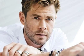 Body 6 múi của tài tử quyên 1 triệu USD khắc phục cháy rừng ở Úc 