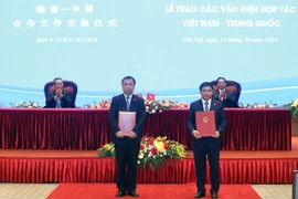 Việt Nam - Trung Quốc ký 10 thoả thuận hợp tác song phương