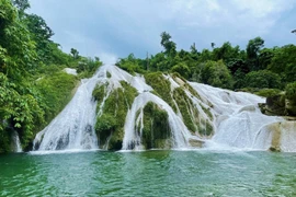 Thác nước 3 tầng - điểm du lịch hút khách ở Tuyên Quang