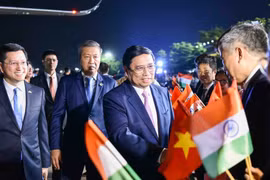 Thủ tướng Phạm Minh Chính đến New Delhi bắt đầu chuyến thăm Ấn Độ