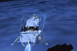 Tàu Trung Quốc đổ bộ thành công, khám phá nửa tối của Mặt trăng