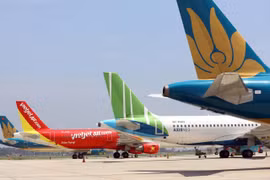  Giáp Tết, xe khách tăng công suất, giá vé máy bay "sốt" từng ngày