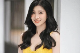 Á hậu Phương Nhi ghi điểm với gu thời trang tinh tế, hack dáng