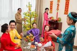 "Con hãy sống và cư xử như thế nào để chồng luôn tự hào" 