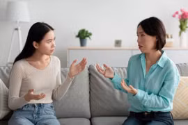 Tưởng chị chồng trông cháu không công, mọi người nói tôi keo kiệt