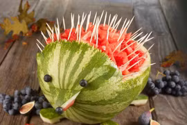 Video: Loạt cách bổ dưa hấu tiện lợi tới không ngờ