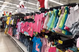 Big C "trở mặt" hàng may mặc Việt, doanh nghiệp 20 năm cung ứng hàng khóc ròng