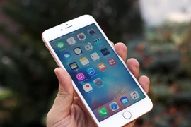 5 năm, giá khởi điểm của iPhone tăng gấp đôi tại Việt Nam