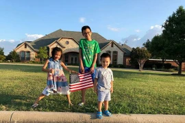 Vợ chồng Hồng Ngọc xây hồ bơi 'khủng' trong căn biệt thự mới tậu tại Mỹ cho 3 con