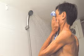 Bí quyết giảm mùi người già hiệu quả