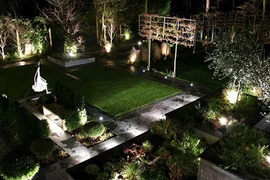 Cách chuẩn chọn đèn pha chiếu sáng bên ngoài nhà